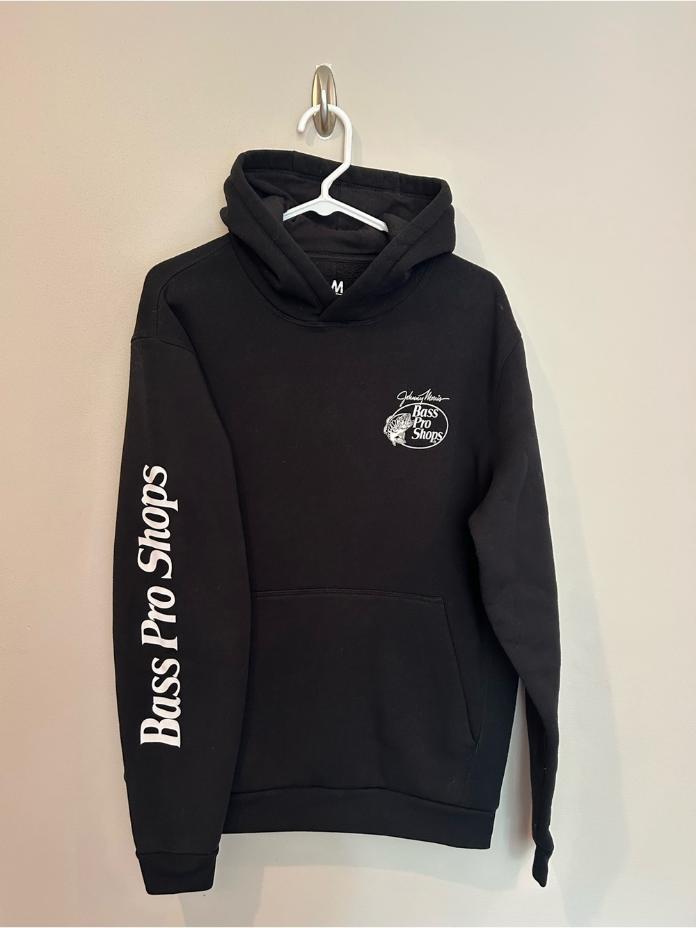 Men’s Bass Pro Shops Black Logo Pullover Hoodie. Size M